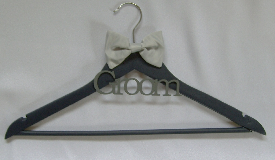 groom--hanger-